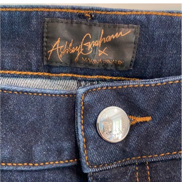 NWT ASHLEY GRAHAM X MARINA RINALDI Studded Denim Jacket and Jeans Set
Size US 18 - Picture 10 of 15